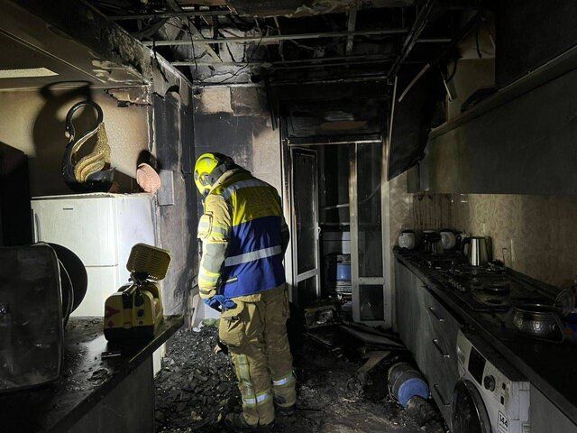 آتش سوزی مرگبار در یک برج مسکونی در اطراف تهران+تصاویر