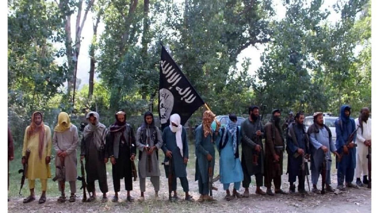تسلیم شدن داعشی‌ها به طالبان 