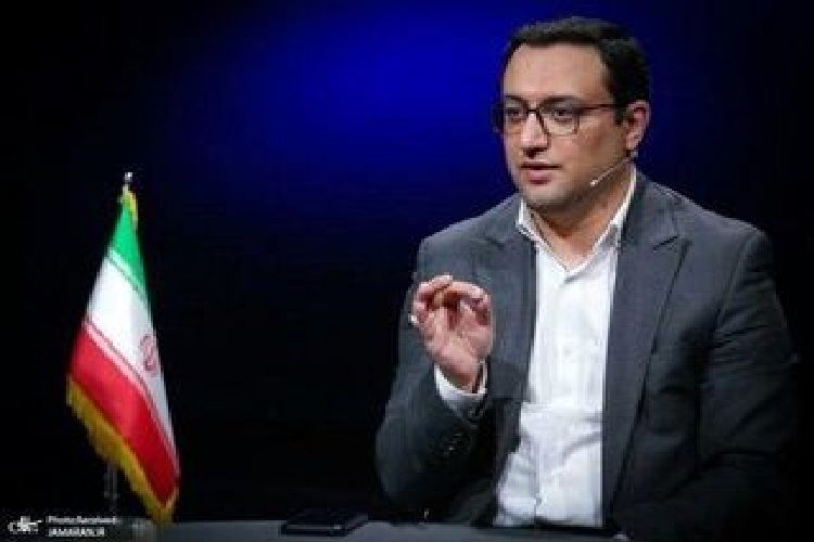 حمله مشاور قالیباف به حسن روحانی؛ افزایش فعالیت روحانی در فضای رسانه ای بی حساب نیست / دقیقا در حال پیگیری کدام پروژه برای کدام طرف است؟