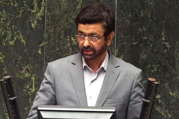 نماینده زاهدان به نمکی: مراقب بهداشت روان و دهانت باش!