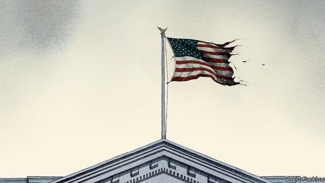 تصویر پرچم پاره آمریکا بر فراز کاخ سفید