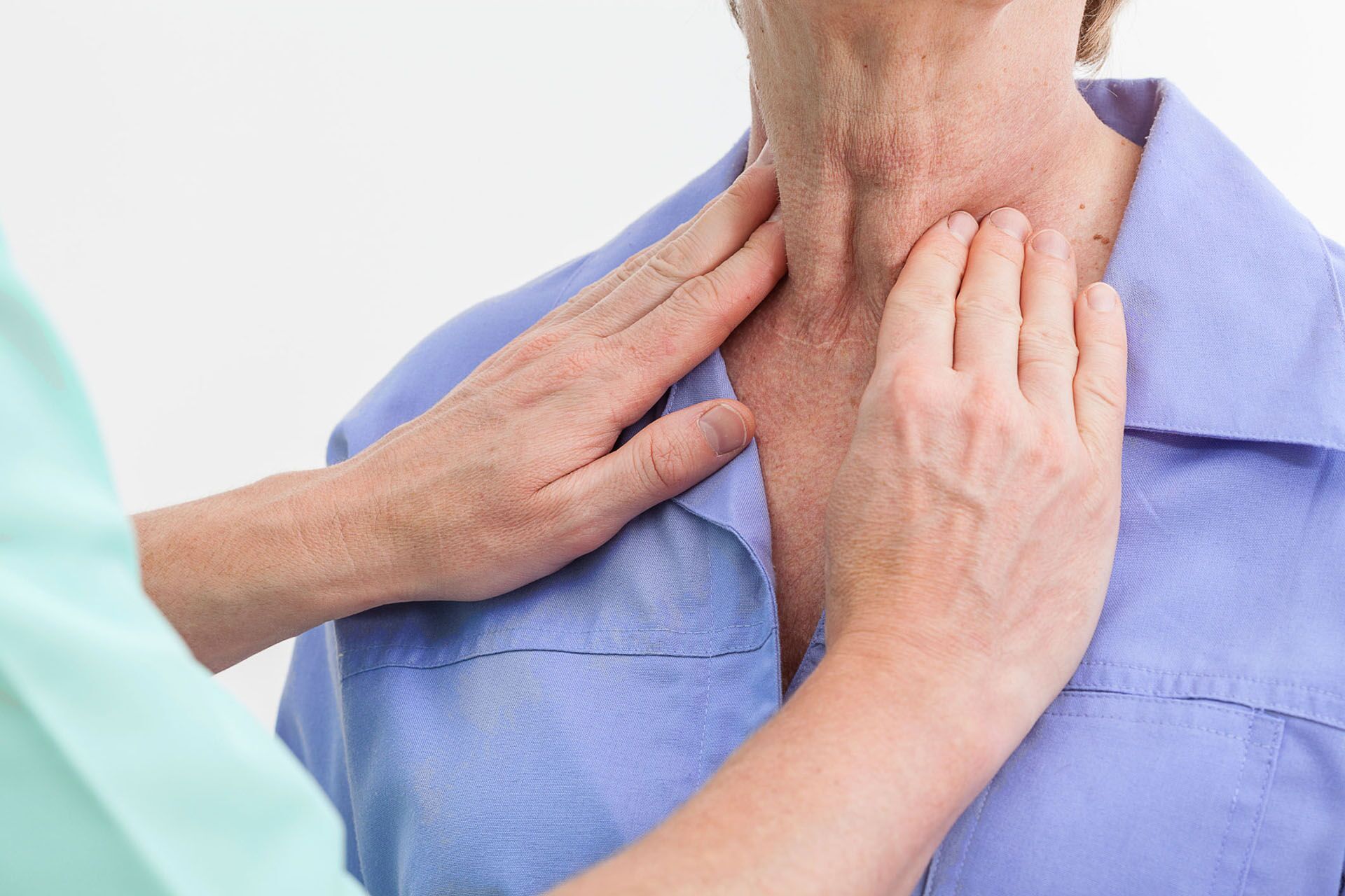 مواد غذایی مضر برای سلامت حنجره