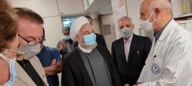 حسن روحانی به بیمارستان رفت+عکس