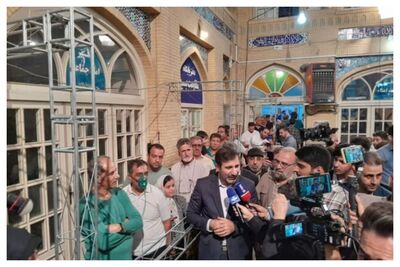 طحان نظیف رای خود را در مسجد لرزاده به صندوق انداخت