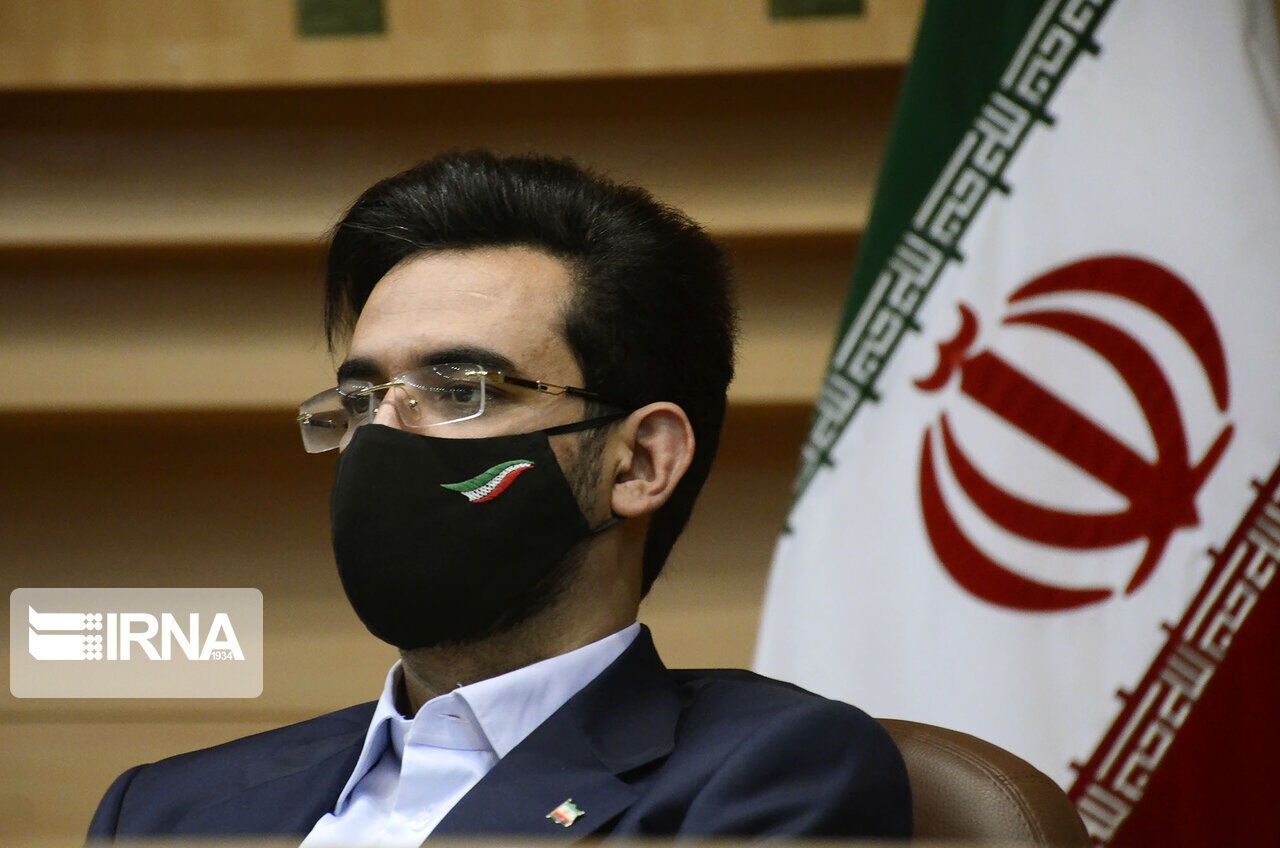 آذری جهرمی: پهنای باند یک مسئله دستوری نیست