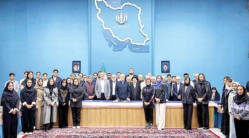 خودتحریمی شکستمان می‌دهد