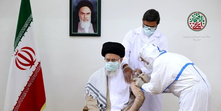 رهبر انقلاب نوبت دوم واکسن ایرانی کرونا را دریافت کردند+ عکس