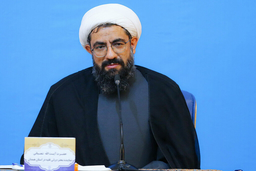 برخی که علیه مملکت خود موضع می‌گیرند تزلزل شخصیتی دارند