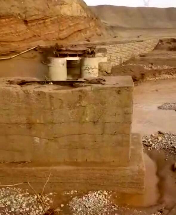 بارش‌های شدید این پل تاریخی را ویران کرد /110 سال خاطره فرو ریخت