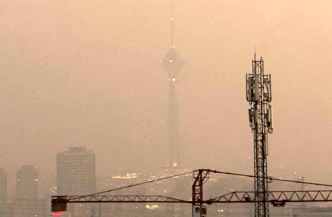 برج میلاد غیب شد!/ تصویری شوکه‌کننده از آلودگی تهران + عکس 2