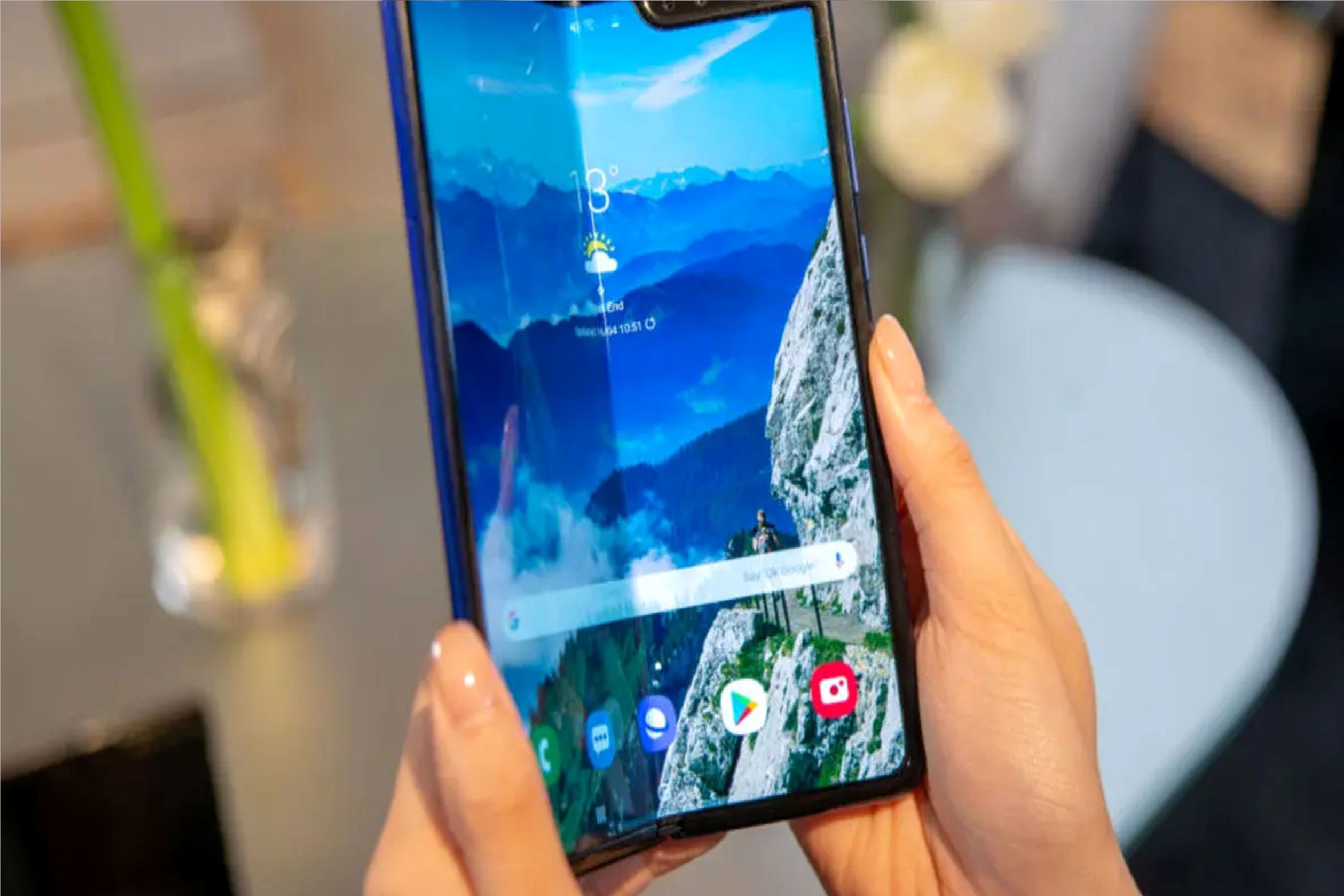 این 3 ویتامین را جدی بگیرید؛ توصیه مهم به کسانی که با گوشی زیاد کار می کنند