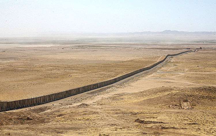 تکمیل دیوار مرزی ایران و افغانستان