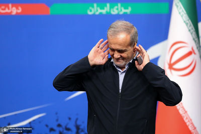 نگاهی به یک سالگی دولت پزشکیان / از ترور اسماعیل هنیه تا یک استخاره مهم 