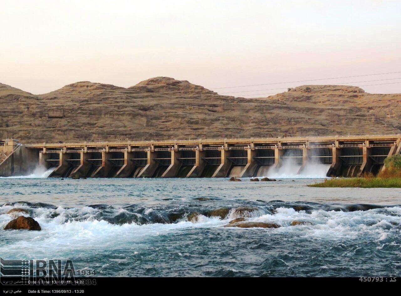 مردم روستاهای حاشیه سد گتوند در محاصره آب/ سودجویان چه کسانی هستند؟