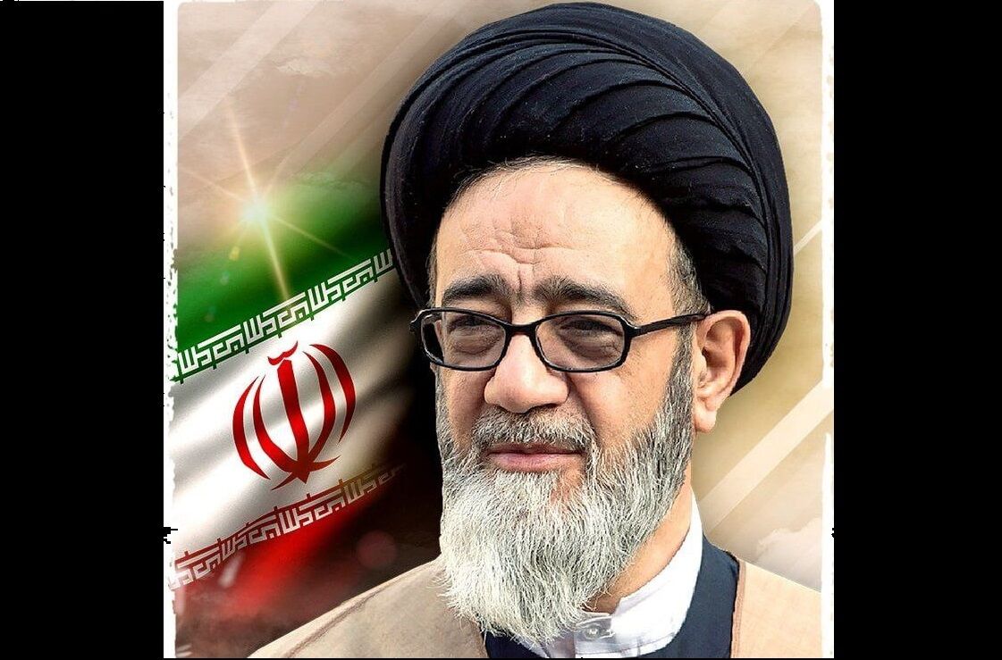 آخرین وداع پدر شهید آل هاشم با پیکر پسرش + فیلم