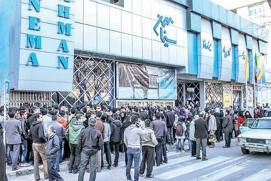 رکورد فروش سالانه سینمای ایران شکسته شد