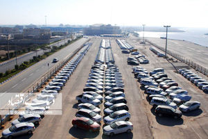 تعرفه واردات خودروهای برقی‌ ۴ درصد، بنزینی‌های بالای ۳۰۰۰ سی‌سی ۱۶۵ درصد