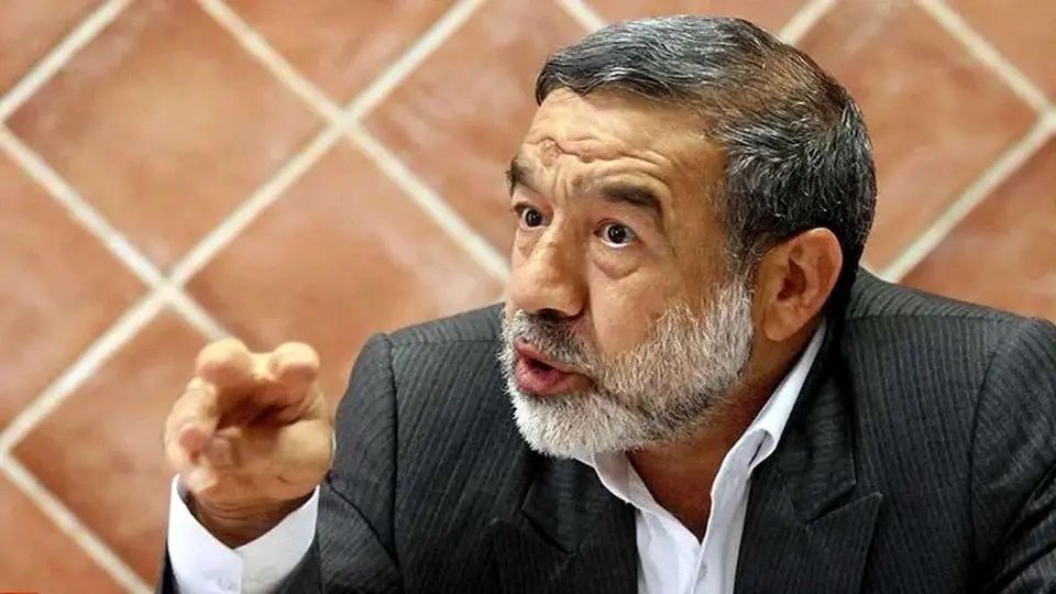 ادعای نماینده تندرو مجلس درباره گشت ارشاد پیامکی / باید از بی حجاب ها عکس گرفته شود + فیلم