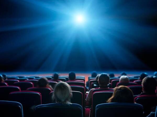  سالن‌های سینما و تئاتر در تهران بازگشایی شدند