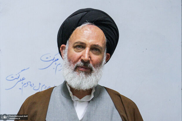 آیت‌الله ایازی: امروز بسیاری از مراجع به الزام حجاب معتقد نیستند/اینکه فکر کنیم حجاب، عفت عمومی جامعه است درست نیست