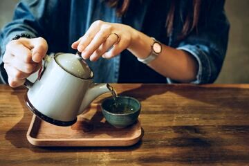 معرفی 5 دمنوش فوق العاده برای عملکرد گوارش