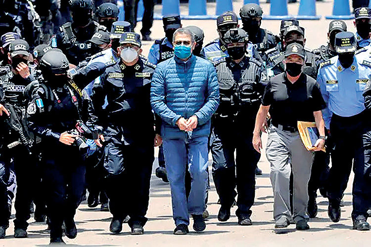 عفو پدرخوانده کوکائین