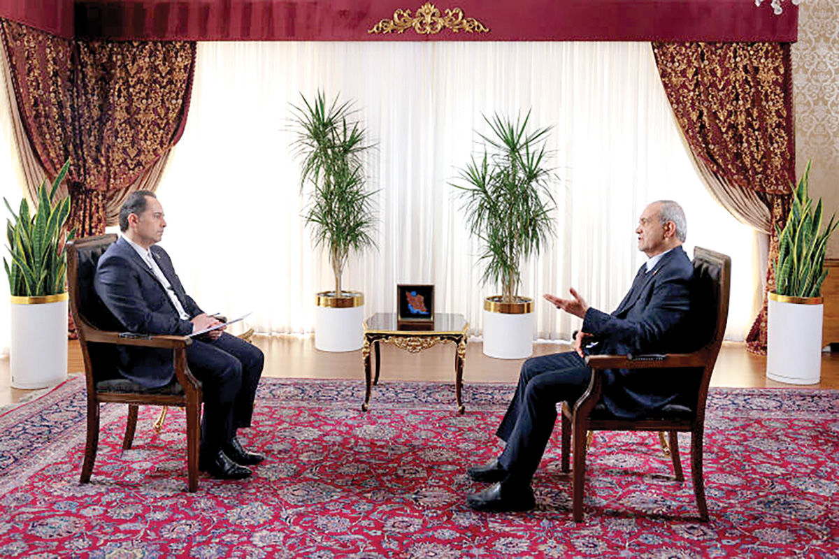 دفاع پاستور از اصلاحات اقتصادی