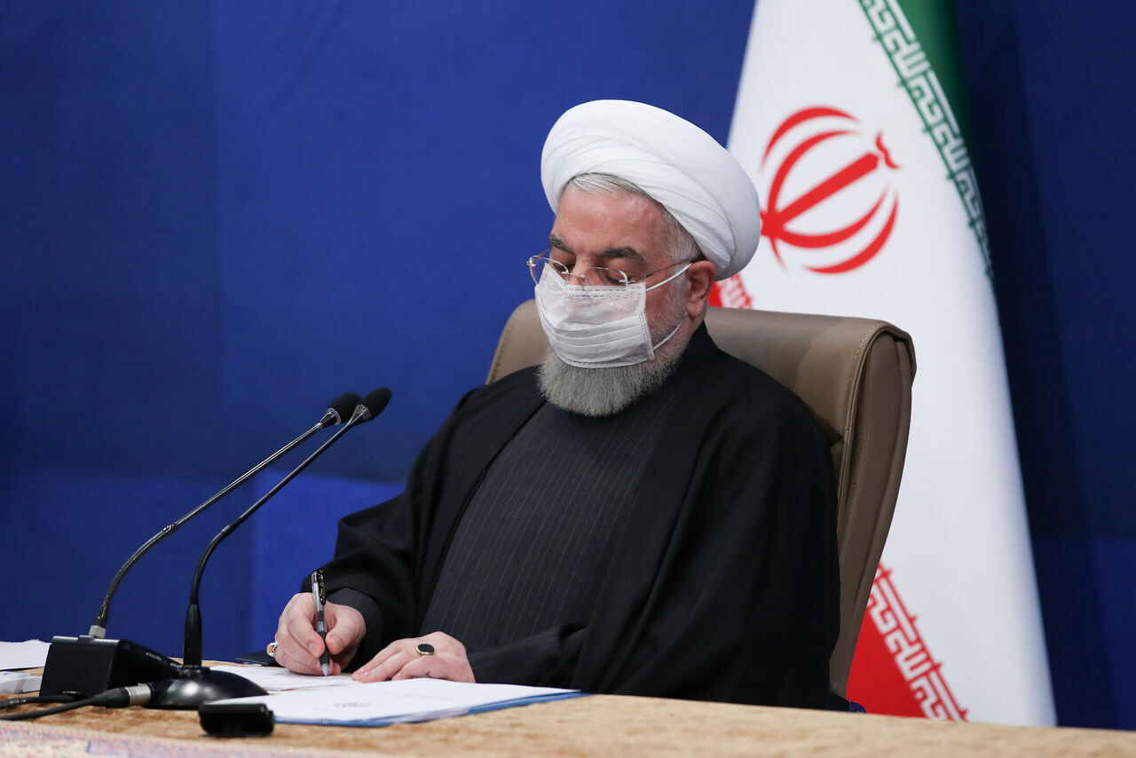 تسلیت حسن روحانی در پی درگذشت مادر شهیدان روزی‌طلب