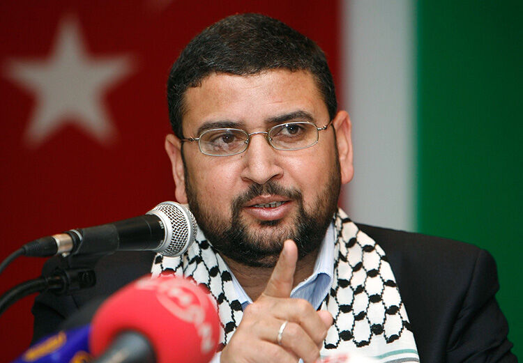 سامی ابوزهری: پرچم سفید بالا نخواهیم برد