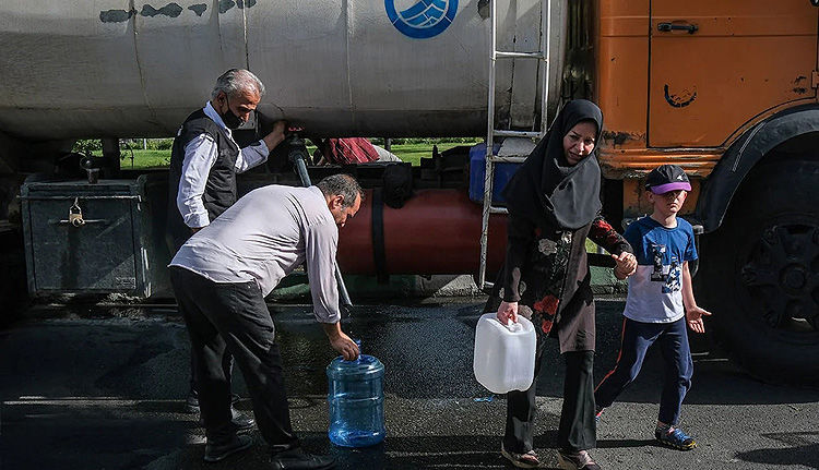 تصویری از کمبود آب و بحران خشکسالی در تهران