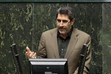 یک نماینده مجلس: فیلترینگ فضای مجازی تعیین تکلیف شود