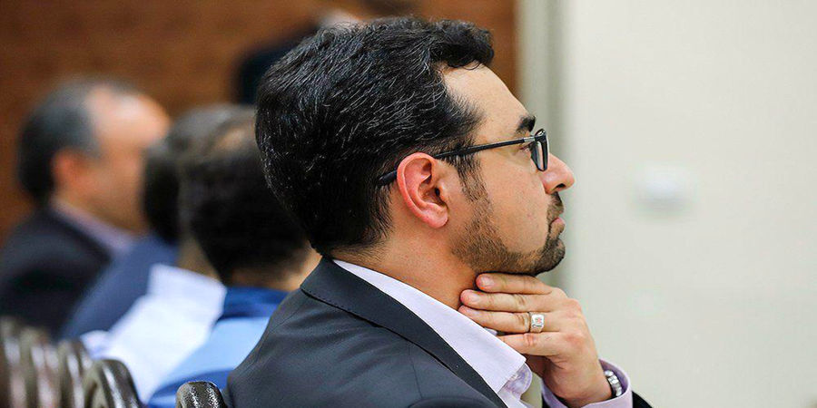 ناگفته های سیاست های ارزی در ابتدای تحریم /ترامپ دولت روحانی را غافلگیر کرد 