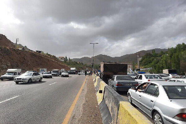 جاده چالوس و آزادراه تهران شمال یک‌طرفه شد