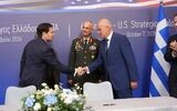توافق امنیتی مشترک یونان و آمریکا/ رویترز: یونان ۲۸ میلیارد یورو برای خرید تسلیحات آمریکایی و ساخت سپر آشیل هزینه می‌کند