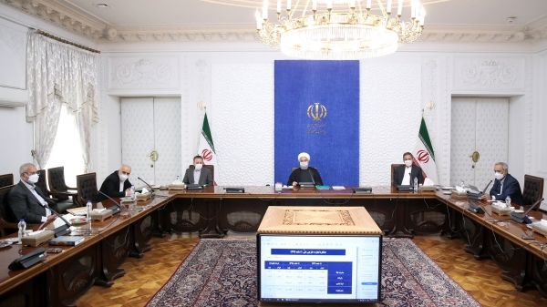 روحانی: قیمت فعلی ارز با واقعیت اقتصاد کشور سازگار نیست و رو به کاهش خواهد بود