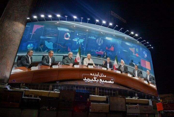 رونمایی از دیوارنگاره جدید میدان ولیعصر (عج)؛ «مثل آینده تصمیم بگیرید» + عکس