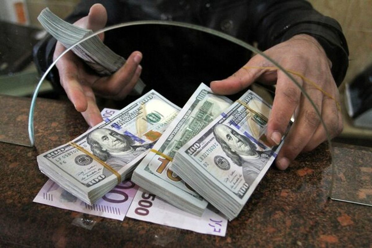 افزایش ۲ هزار تومانی  قیمت دلار/فرمان حمله به بازار دلار