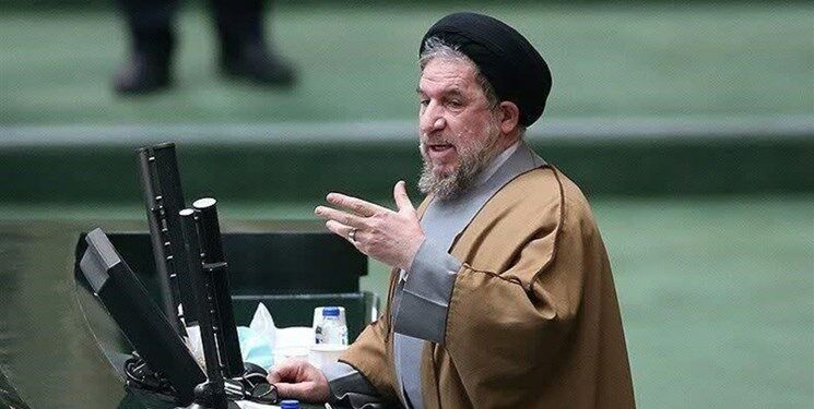 استیضاح فاطمی امین مشکلی را حل نمی‌کند/ آقایان اجازه دهند وزیر کار خود را ادامه دهد