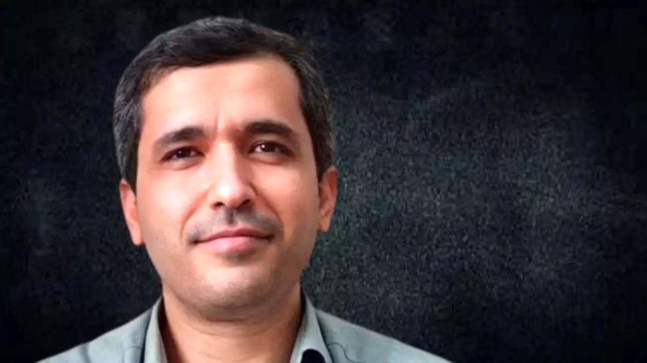 طعنه شریفی زارچی به رسایی/ با اینترنت سفید به دنبال «فیلترشکن فروش‌ها» هستید؟/ مردم را فریب ندهید!