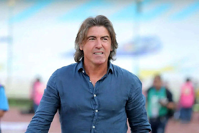 چرا از رامین می‌پرسید؟