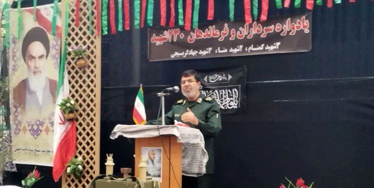 در جریانات اخیر فلش حمله دشمن به سمت رهبری بود