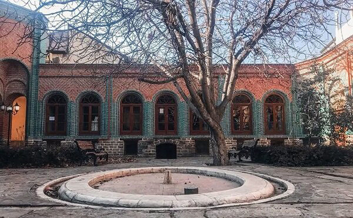 راه‌‌‌اندازی خانه صنایع‌‌‌دستی آذربایجان‌‌‌غربی در مدرسه هدایت
