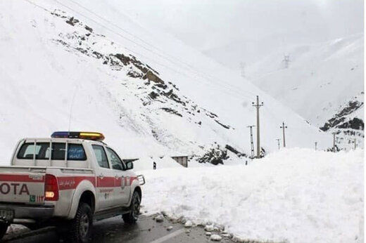 بارش شدید برف در محور هراز و فیروزکوه 