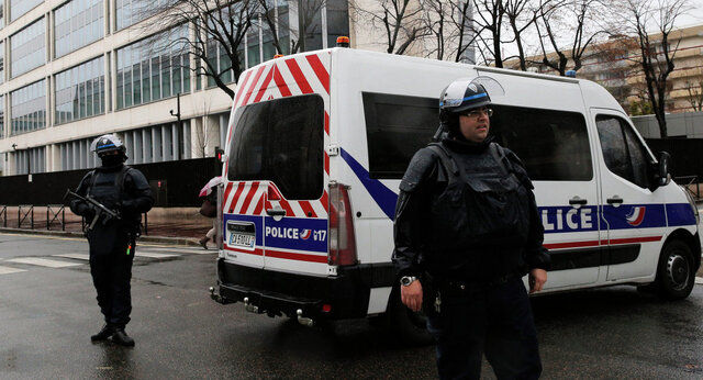 علت بازداشت ۲ نوجوان در فرانسه