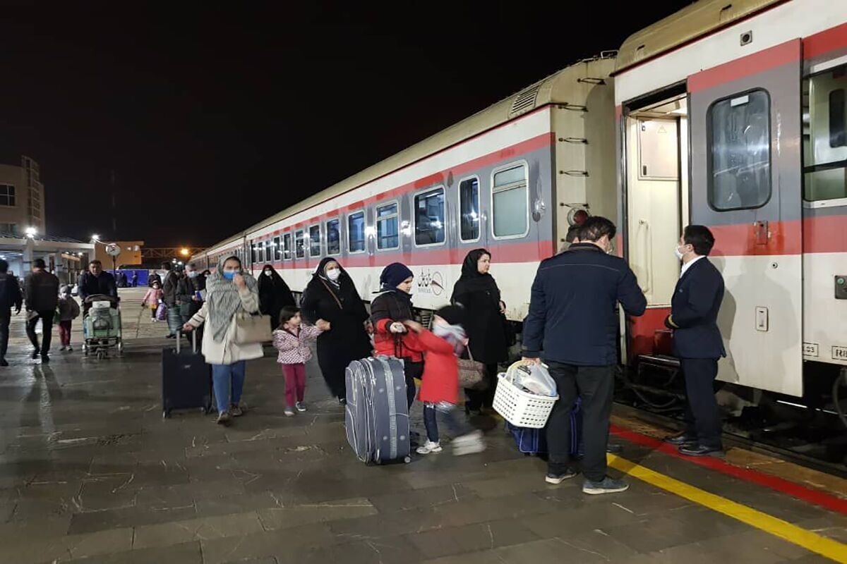 حرکت قطار مسافربری سرخس- مشهد لغو شد