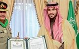 اعطای نشان عالی عربستان سعودی به فرمانده ارتش پاکستان + عکس