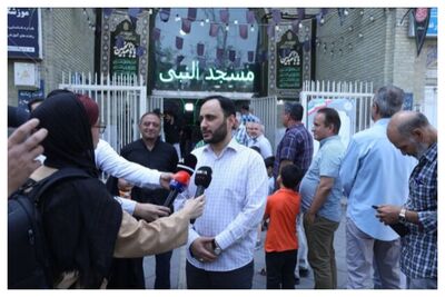 بهادری جهرمی رای خود را به صندوق انداخت