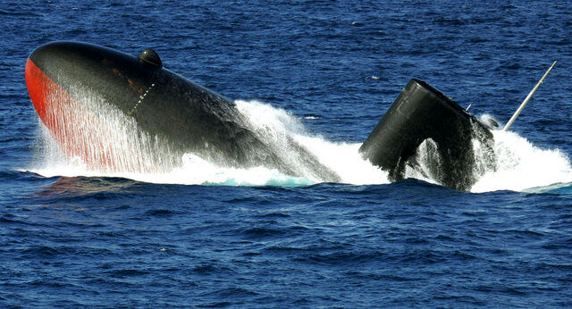 زیردریایی ارتش اندونزی با 53 خدمه گم شد
