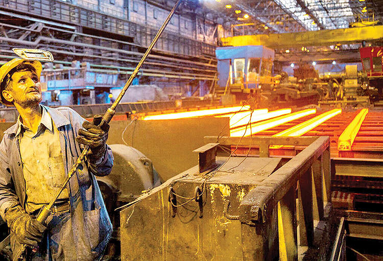 چشم‌انتظاری برای افت نرخ فولاد