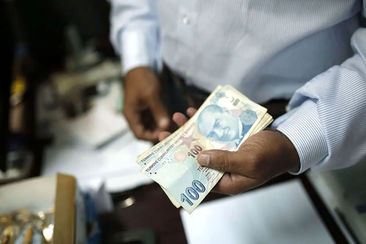 تغییر مسیر بازار ارز تهران/ صعود قیمت لیر ترکیه و درهم امارات 